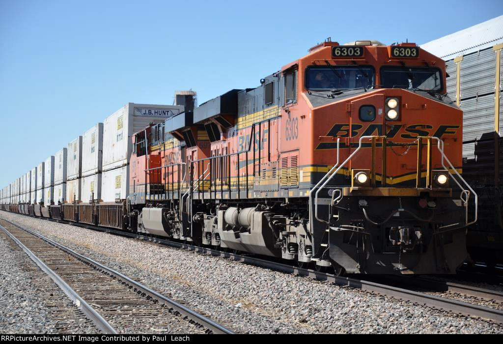 Intermodal cruises east